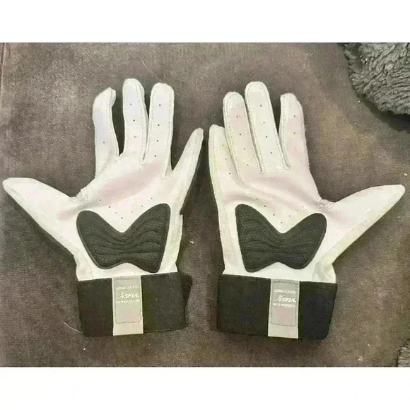 Adidas Youth Small Sports Gloves - Black & White Football Gloves - Picture 2 of 4